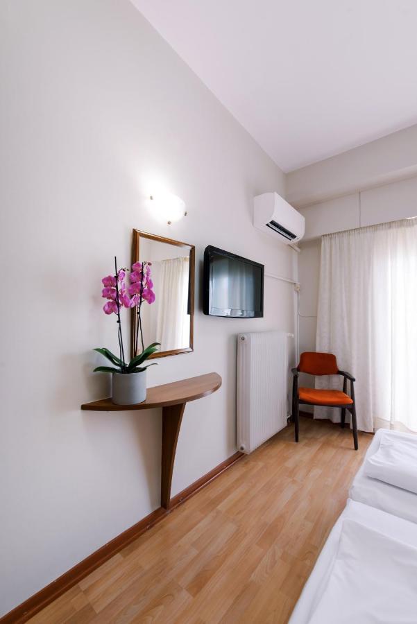 Hotel Cronos Arta Bagian luar foto