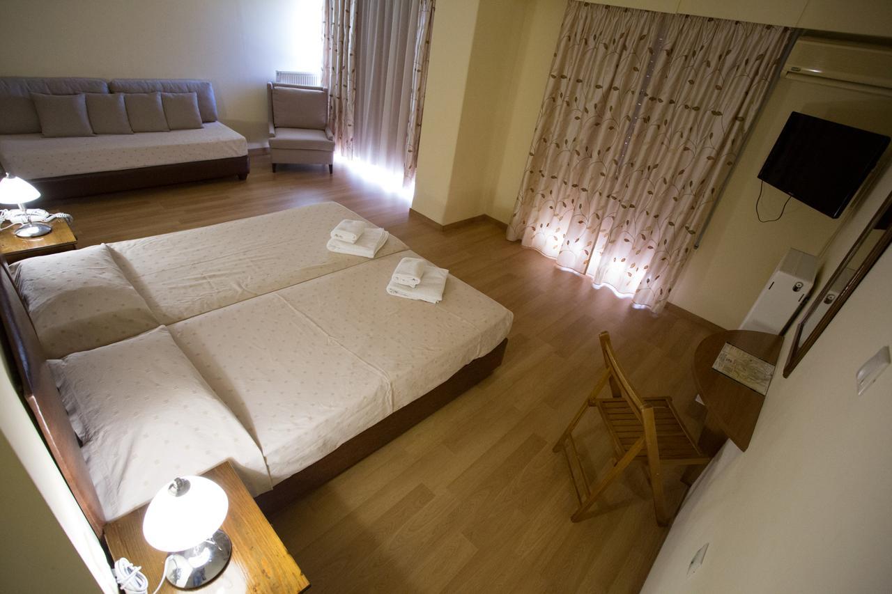 Hotel Cronos Arta Bagian luar foto